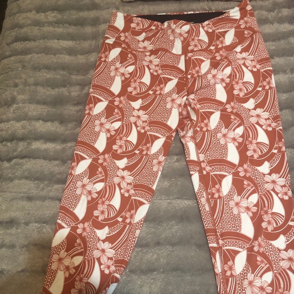 Victoria Secret Sport Capri Yoga Pants